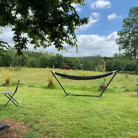 American School Bus Retreat With Hot Tub In Sussex Meadow 어크필드 외부 사진