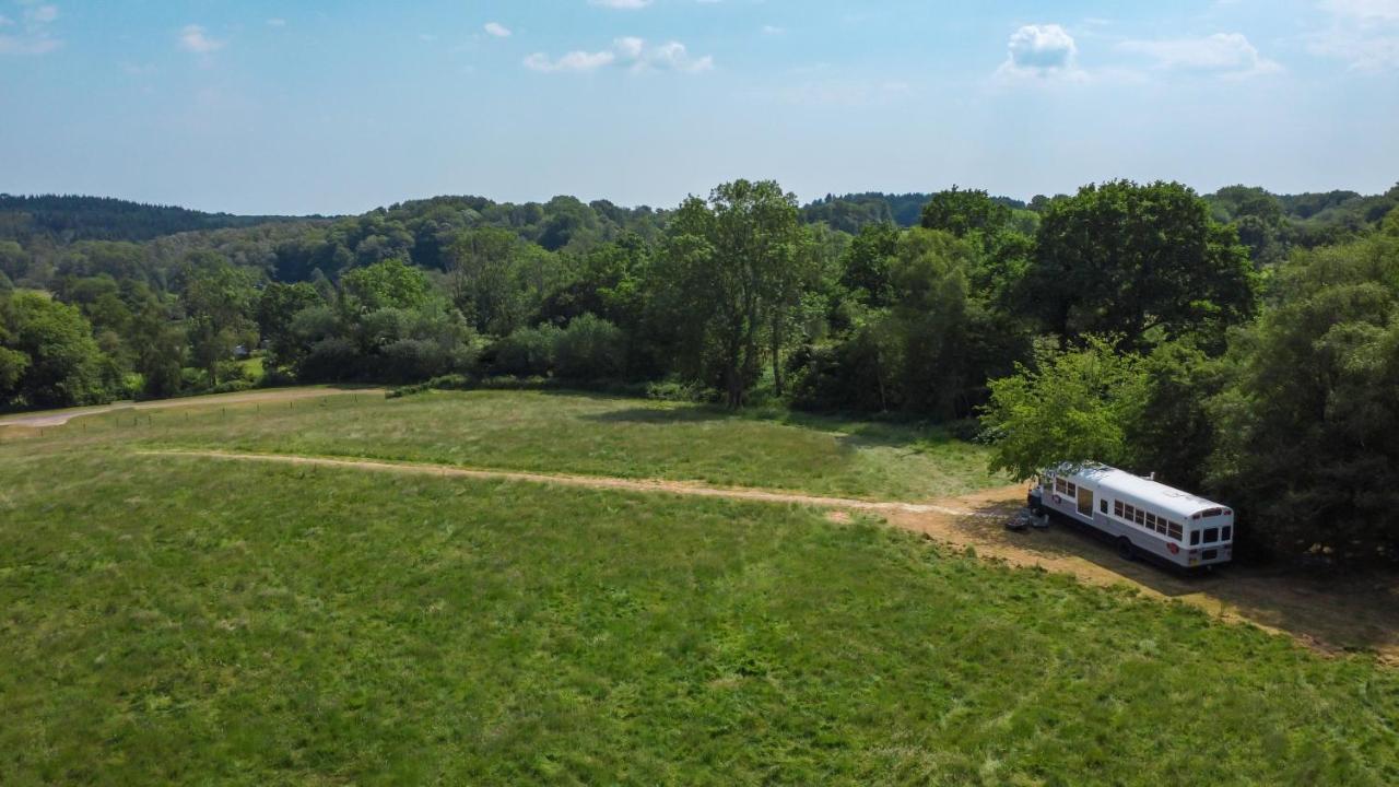 American School Bus Retreat With Hot Tub In Sussex Meadow 어크필드 외부 사진